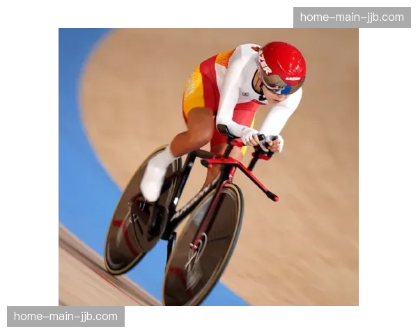 中国选手刘晨超水平发挥，获女子-63公斤级银牌创个人最佳