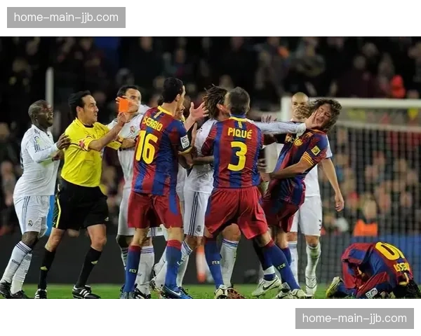 国家德比二番战：巴萨能否用压迫遏制皇马快速由守转攻？