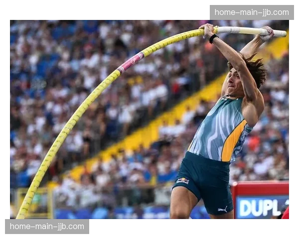 世界田径室内锦标赛：杜普兰蒂斯以6.25米成绩打破男子撑杆跳高世界纪录