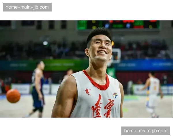 【2026年4月CBA联赛·非赛事·产业CBA联赛与新媒体平台达成五年独家转播协议，版权费用创新高